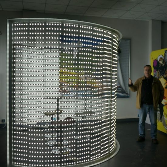 Caisson lumineux à double face incurvé par textile debout libre de l'aluminium LED
